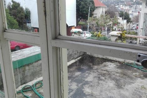 Photo of property in 71 Majoribanks Street, Mount Victoria, Wellington, 6011