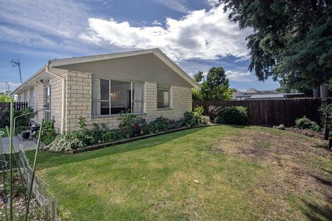 Photo of property in 2/66 Waratah Street, Avondale, Christchurch, 8061
