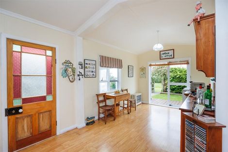 Photo of property in 375 Rangatira Road, Hunterville, 4786