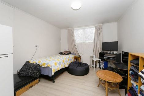 Photo of property in 35 Nile Road, Kelston, Auckland, 0602