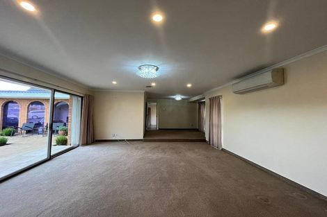 Photo of property in 5 Steeple Rise, Pakuranga, Auckland, 2010