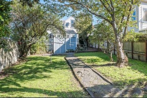 Photo of property in 6 Newman Terrace, Thorndon, Wellington, 6011