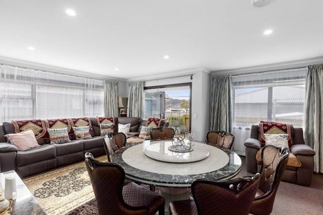 Photo of property in 139b Wainuiomata Road, Wainuiomata, Lower Hutt, 5014