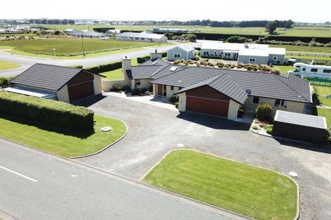 Photo of property in 3 Court Of Ascot, Seaward Bush, Invercargill, 9812