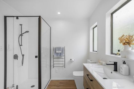 Photo of property in 48 Percy Dyett Drive, Karori, Wellington, 6012