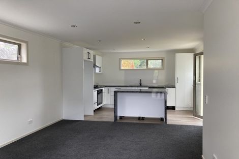 Photo of property in 4 Miles Crescent, Newlands, Wellington, 6037