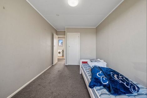 Photo of property in 7 Kelvin Place, Westown, New Plymouth, 4310