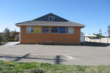 Photo of property in 7 Hunia Terrace, Himatangi Beach, Foxton, 4891