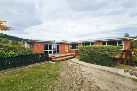 Photo of property in 12 Newcastle Street, Clyde, 9330