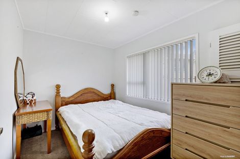 Photo of property in 7 Truscott Place, West Harbour, Auckland, 0618