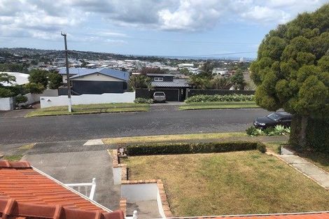Photo of property in 4 Beatrice Avenue, Hillcrest, Auckland, 0627