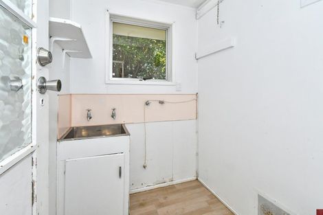 Photo of property in 12 Damian Way, Weymouth, Auckland, 2103