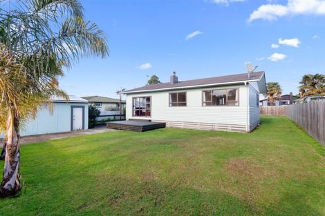 Photo of property in 2 Nikau Place, Edgecumbe, 3120