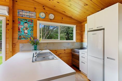 Photo of property in 116 Tutere Street, Waikanae Beach, Waikanae, 5036