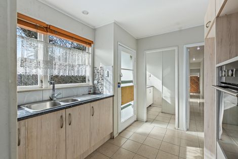 Photo of property in 2 Coburg Street, Henderson, Auckland, 0612