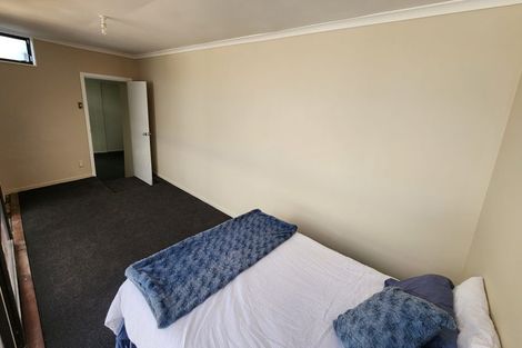 Photo of property in 9 Rangitane Street, Maupuia, Wellington, 6022