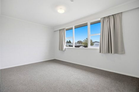 Photo of property in 5a-c Pohutukawa Drive, Tokoroa, 3420