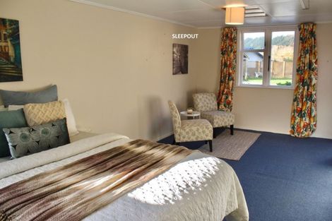 Photo of property in 15 Gleeson Road, Manakau, Levin, 5573