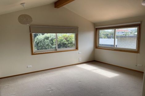Photo of property in 69 Ocean View Road, Hillcrest, Auckland, 0627
