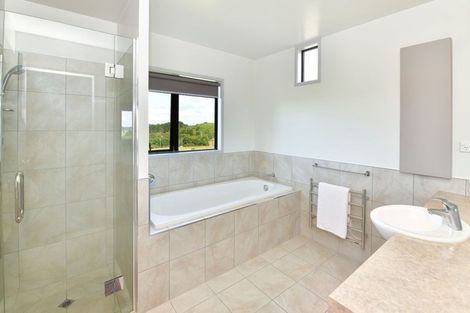 Photo of property in 315 Kahikatea Flat Road, Waitoki, Kaukapakapa, 0871