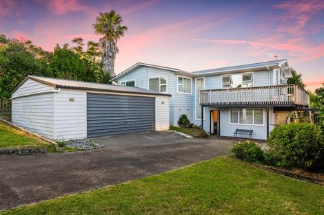 Photo of property in 56 Colwill Road, Massey, Auckland, 0614