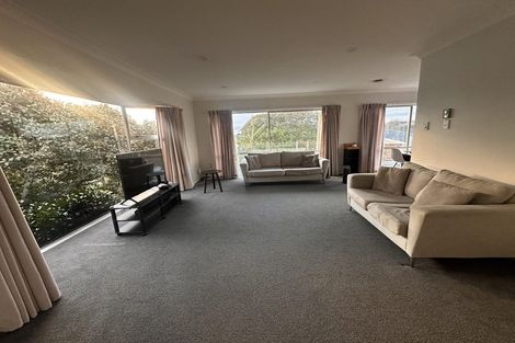 Photo of property in 18 Frank Place, Hillpark, Auckland, 2102