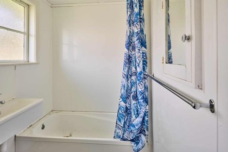 Photo of property in 12 Bromley View, Ranui, Porirua, 5024