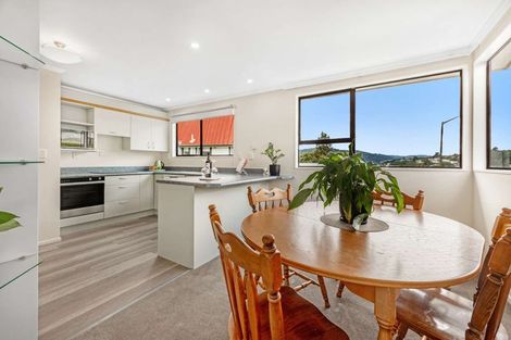 Photo of property in 142 Holborn Drive, Stokes Valley, Lower Hutt, 5019