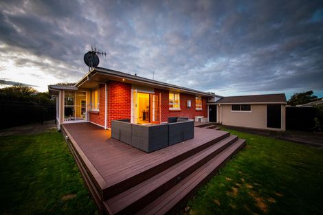 Photo of property in 9 Innes Place, Roslyn, Palmerston North, 4414