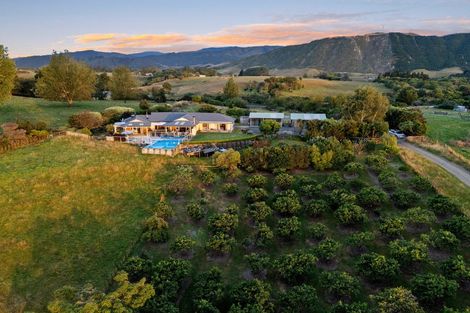 Photo of property in 101 Forest Lakes Road, Otaki, 5583