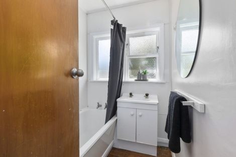 Photo of property in 28 Eldon Grove, Taita, Lower Hutt, 5019