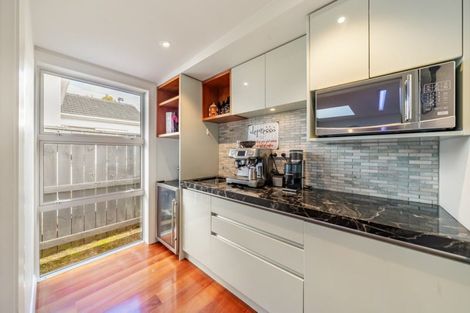 Photo of property in 6 Monaghan Avenue, Karori, Wellington, 6012