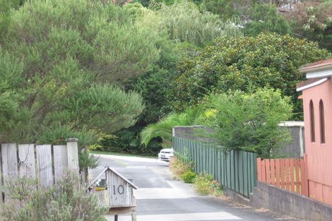 Photo of property in 10 Rosecamp Road, Beach Haven, Auckland, 0626