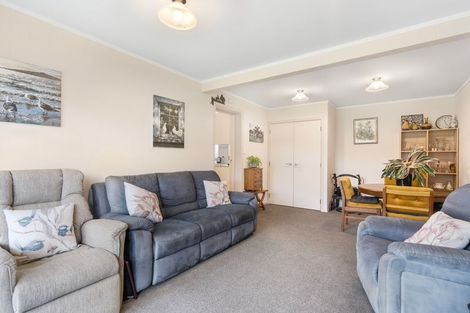 Photo of property in 118 Sandspit Road, Waiuku, 2123