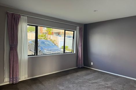 Photo of property in 2/112 Archers Road, Glenfield, Auckland, 0629