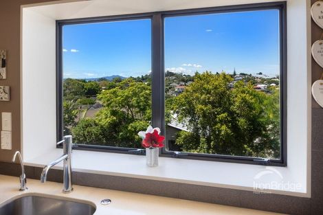 Photo of property in 1/26 Ronald Macken Place, Windsor Park, Auckland, 0632