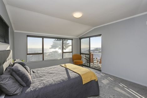 Photo of property in 4 Catherine Crescent, Moturoa, New Plymouth, 4310