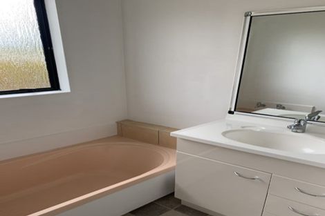 Photo of property in 18 Delaware Grove, Totara Park, Upper Hutt, 5018