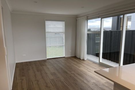 Photo of property in 35 Bill Miller Drive, Papamoa, 3118