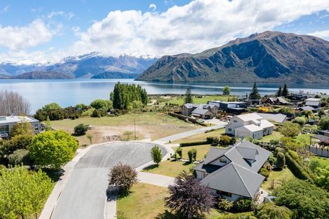 Photo of property in 4 Baker Grove, Wanaka, 9305