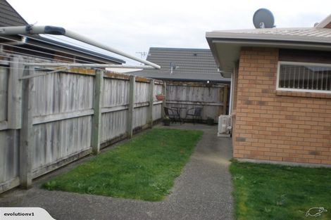 Photo of property in Rangeview Villas, 16/9 Fuller Close, Levin, 5510