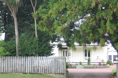 Photo of property in 80 Swanson Road, Henderson, Auckland, 0610