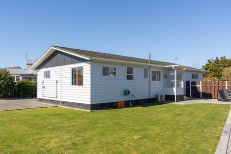 Photo of property in 12 Fairbrother Street, Carterton, 5713