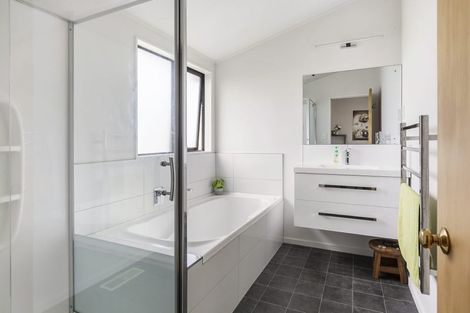 Photo of property in 2/10 Woodland Road, Johnsonville, Wellington, 6037