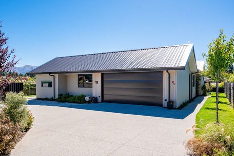 Photo of property in 8 Tahi Street, Albert Town, Wanaka, 9305