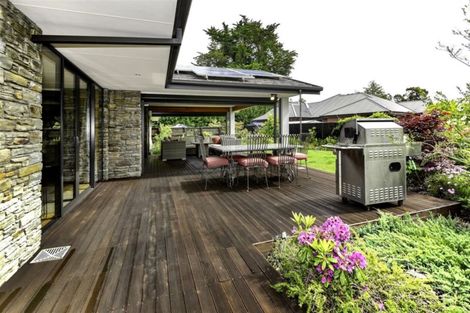 Photo of property in 12 Wilkinsons Road, Harewood, Christchurch, 8051