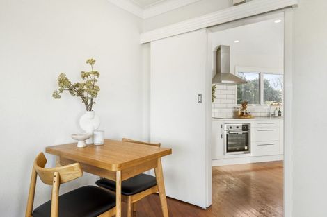 Photo of property in 3/19 Lake Pupuke Drive, Takapuna, Auckland, 0622