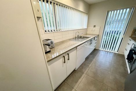 Photo of property in 19 Wantwood Grove, Churton Park, Wellington, 6037