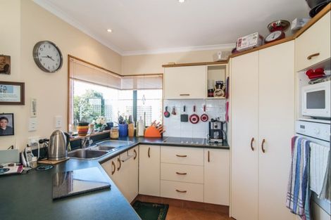 Photo of property in 139 Guildford Drive, Paraparaumu Beach, Paraparaumu, 5032