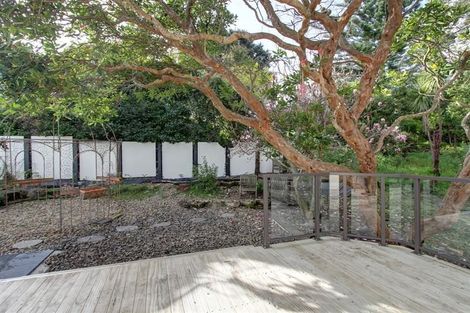 Photo of property in 110 Chelsea View Drive, Chatswood, Auckland, 0626